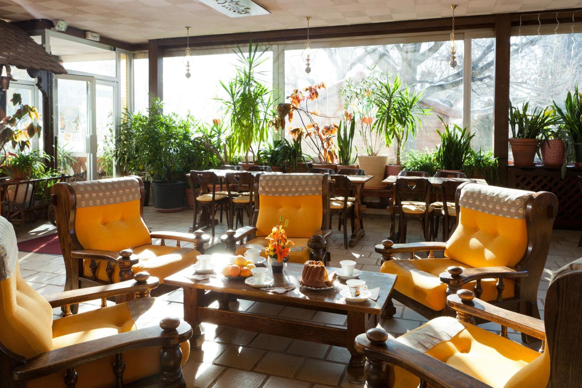 Hotel Restaurant Pavillon Carina 加普 外观 照片
