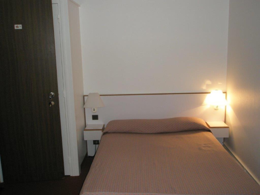 Hotel Restaurant Pavillon Carina 加普 外观 照片